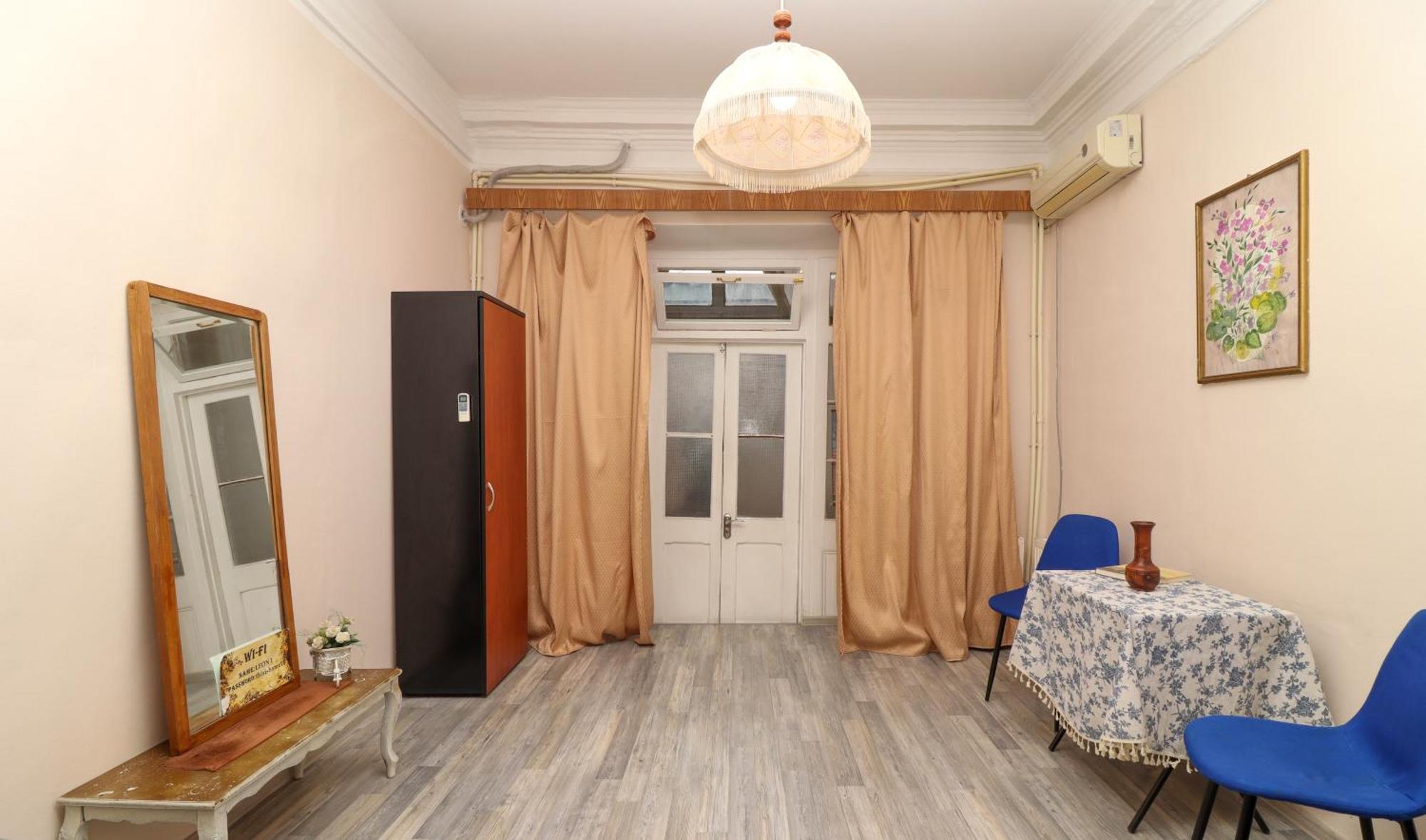 Leon Rooms Tbilisi Exteriör bild