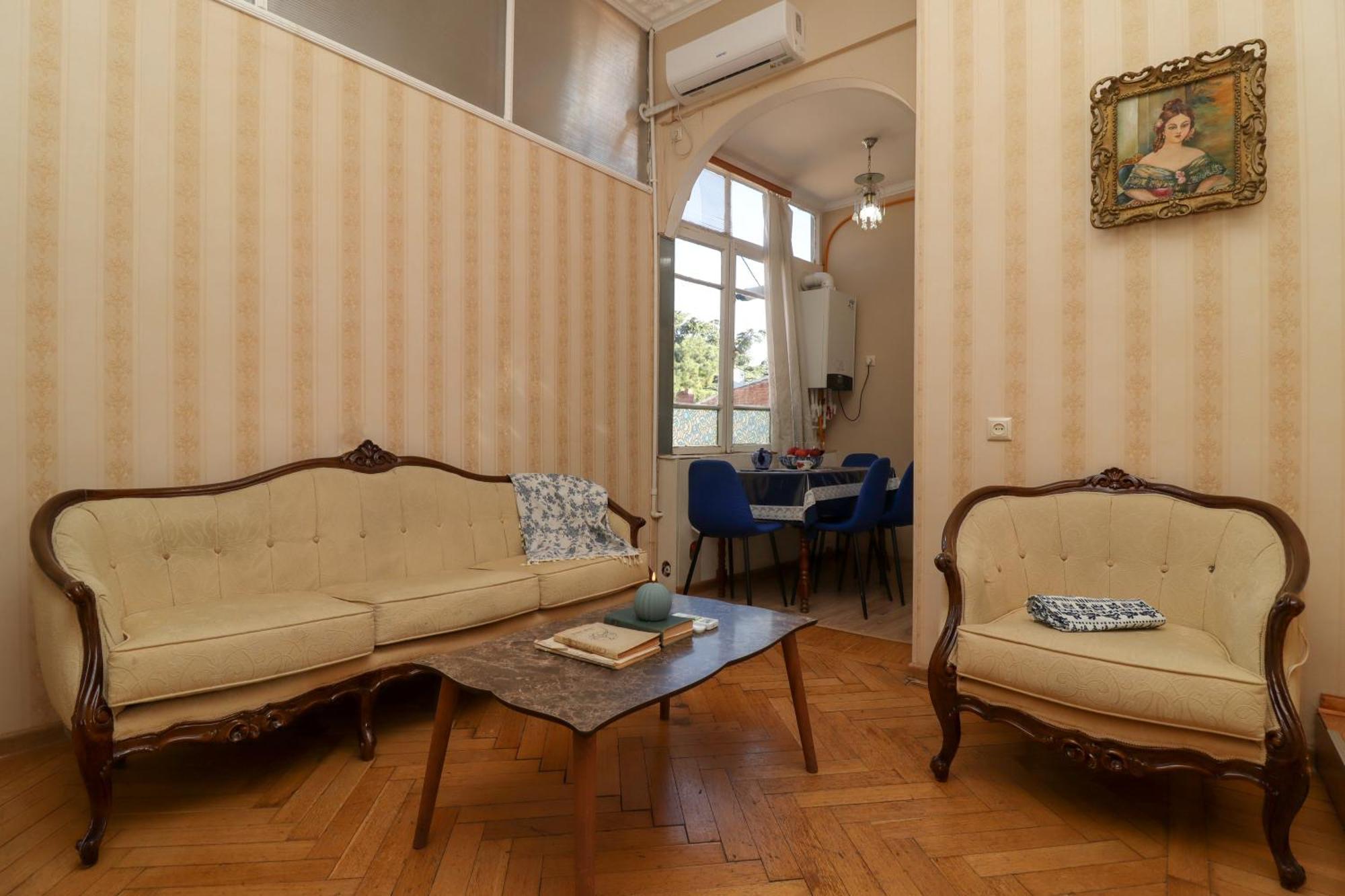 Leon Rooms Tbilisi Exteriör bild