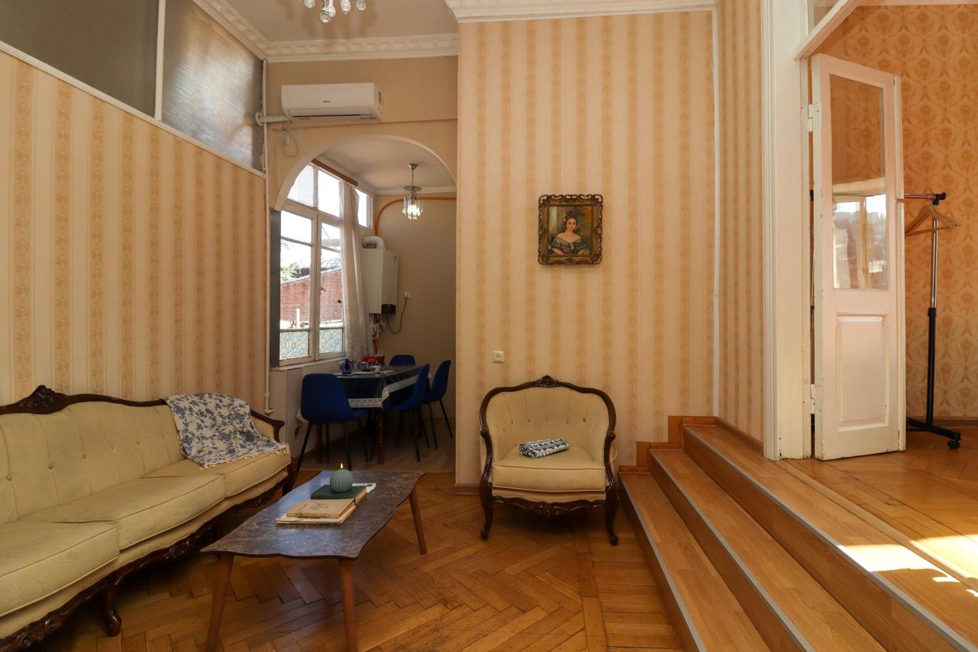 Leon Rooms Tbilisi Exteriör bild